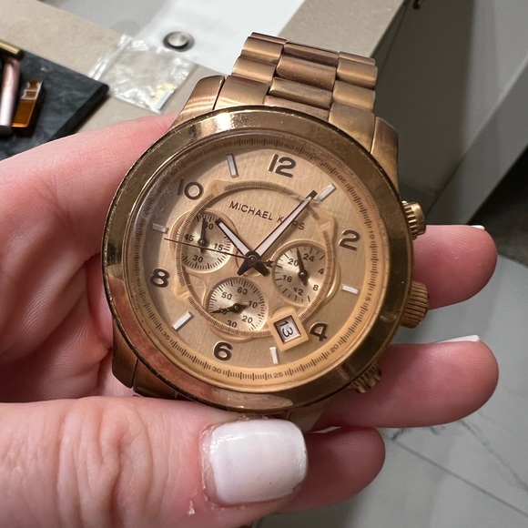 Michael Kors big face watch - Picture 3 of 6